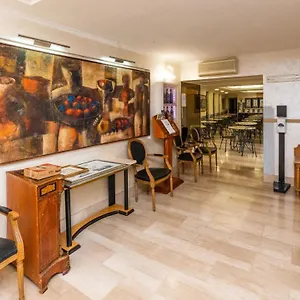 Center 2 Hotel Rome